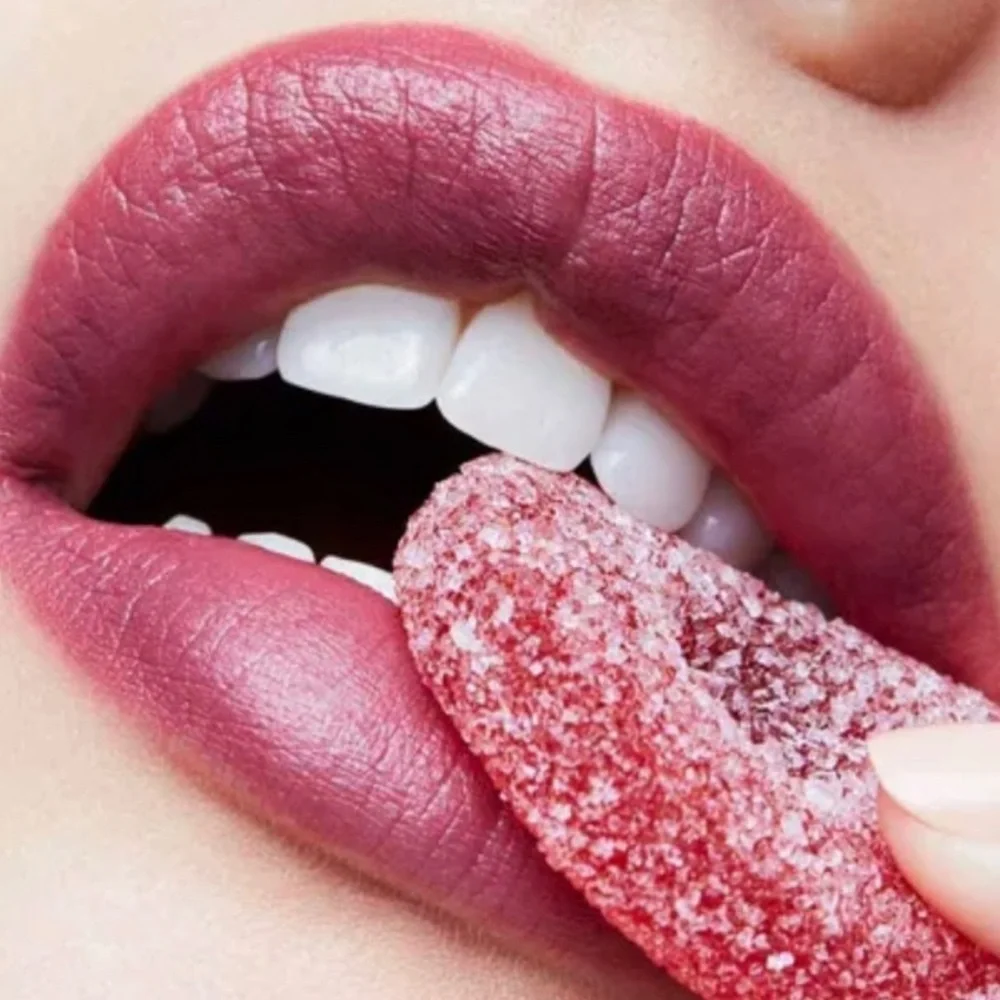 🌟 AMOROUS a MAC SATIN LIPSTICK. RETAIL $25. ** NEW IN THE BOX. FULL SIZE. - Picture 4 of 10